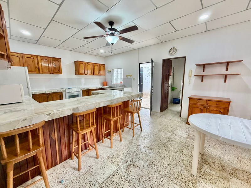 SALINAS DUNAS 2: 600 M2 FOR SALE, INCLUDING A HOUSE AND A SWIMMING POOL  — photo 11