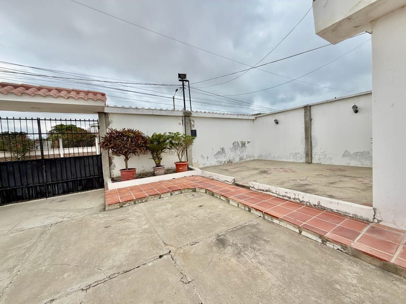 SALINAS DUNAS 2: 600 M2 FOR SALE, INCLUDING A HOUSE AND A SWIMMING POOL  — photo 28