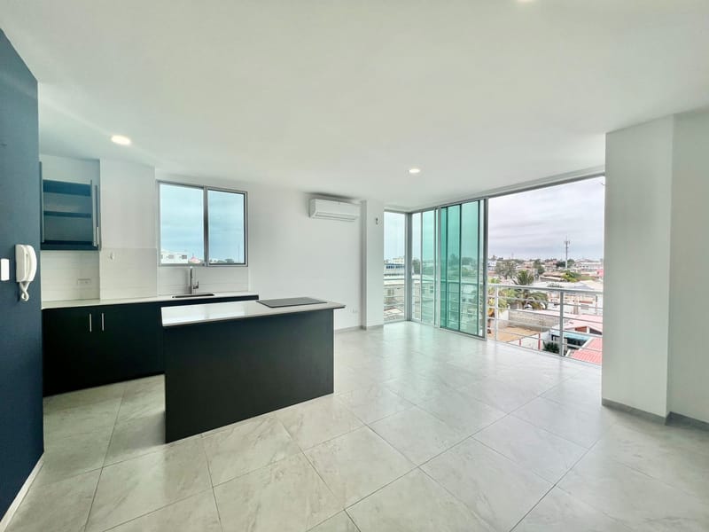 SAN LORENZO: BRAND-NEW APARTMENTS 3 BLOCKS FROM THE BEACH WITH A SWIMMING POOL — photo 3