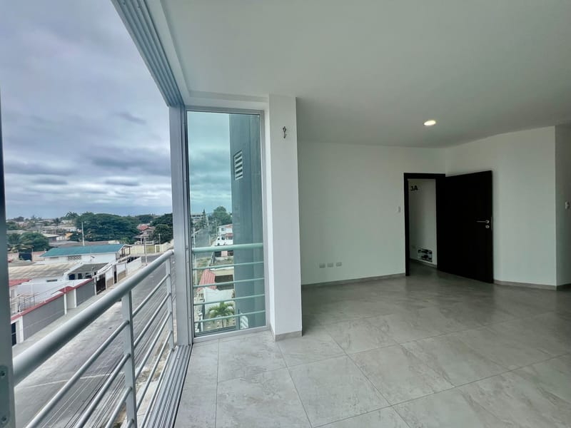 SAN LORENZO: BRAND-NEW APARTMENTS 3 BLOCKS FROM THE BEACH WITH A SWIMMING POOL — photo 2
