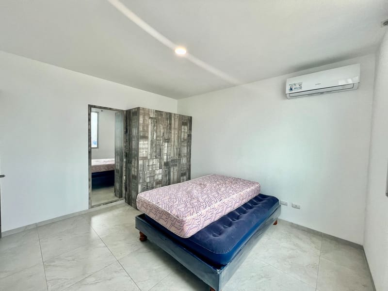 SAN LORENZO: BRAND-NEW APARTMENTS 3 BLOCKS FROM THE BEACH WITH A SWIMMING POOL — photo 9