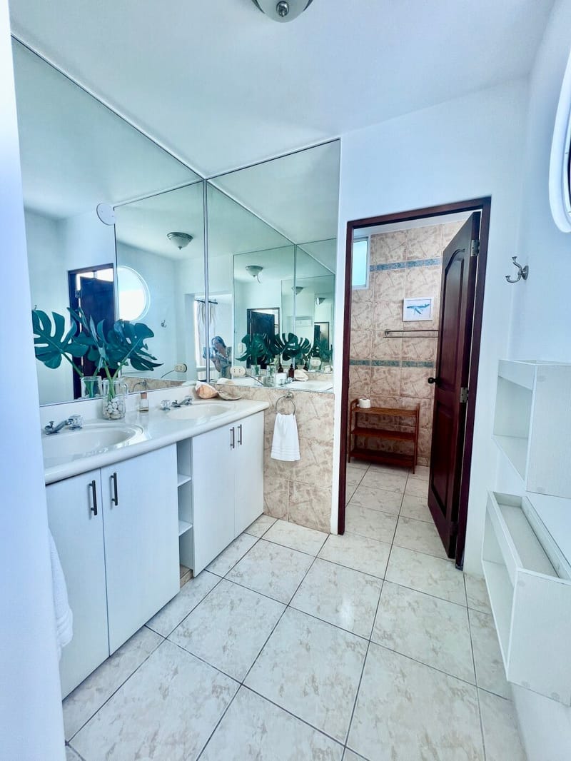SPECTACULAR MEDITERRANEAN-STYLE HOME WITH A POOL IN CAPAES — photo 19