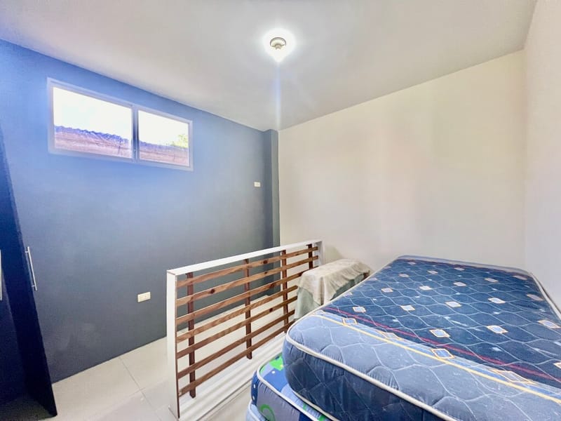 SALINAS SAN LORENZO 3/2, JUST 3 BLOCKS FROM THE BEACH, WITH A POOL — photo 13