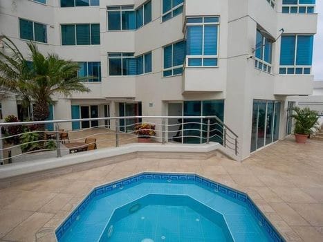 SPECTACULAR STUDIO APARTMENT WITH A POOL — photo 10