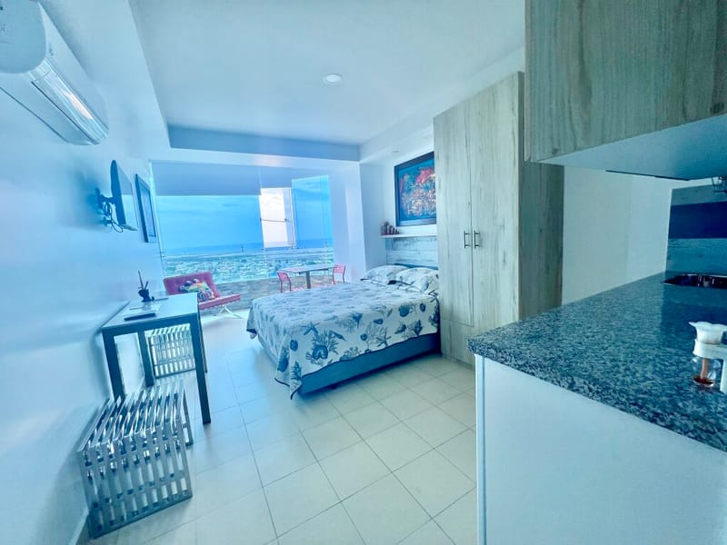 SPECTACULAR STUDIO APARTMENT WITH A POOL — photo 2