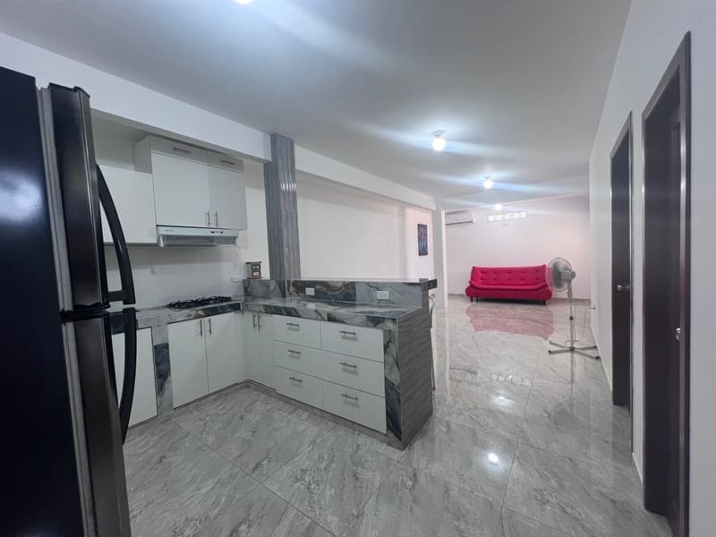 CONJUNTO PRIVADO: REMODELADA ÚNICA CON PATIO GIGANTE — foto 21