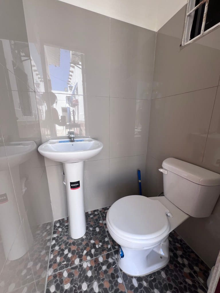 CONJUNTO PRIVADO: REMODELADA ÚNICA CON PATIO GIGANTE — foto 14