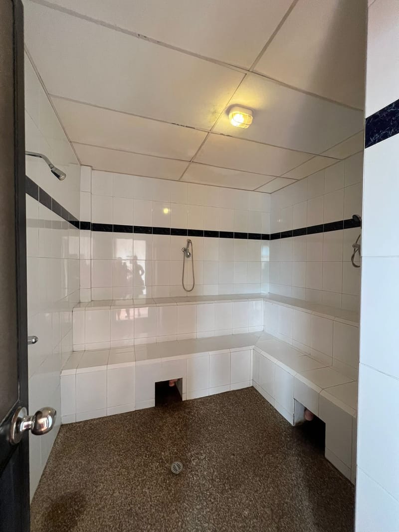 CONJUNTO PRIVADO: REMODELADA ÚNICA CON PATIO GIGANTE — foto 4