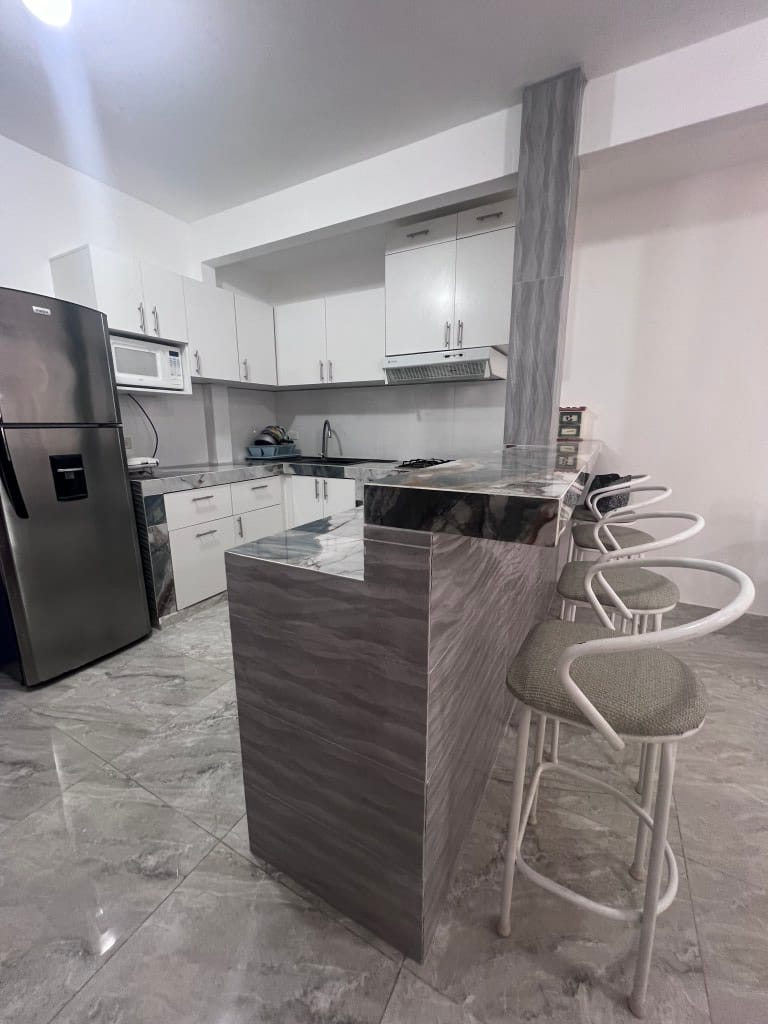 CONJUNTO PRIVADO: REMODELADA ÚNICA CON PATIO GIGANTE — foto 18
