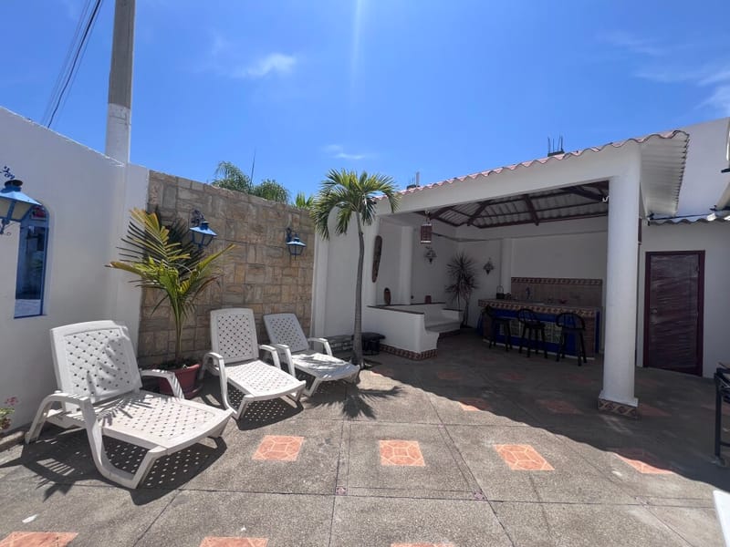 CONJUNTO PRIVADO: REMODELADA ÚNICA CON PATIO GIGANTE — foto 12