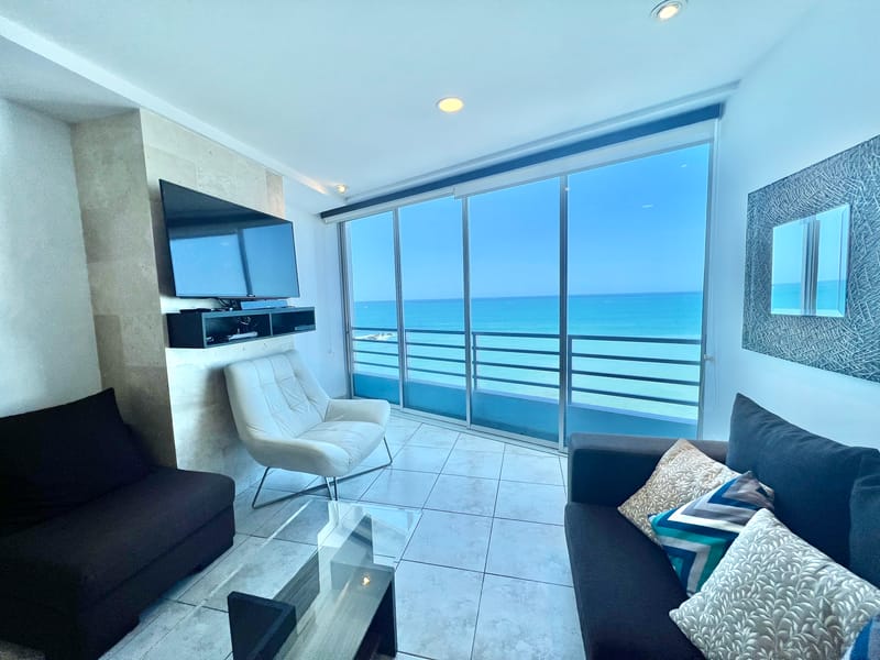 SAN LORENZO: GORGEOUS OCEANFRONT APARTMENT IN A BUILDING WITH A POOL, GYM, HOT TUB, AND ROOFTOP — photo 2