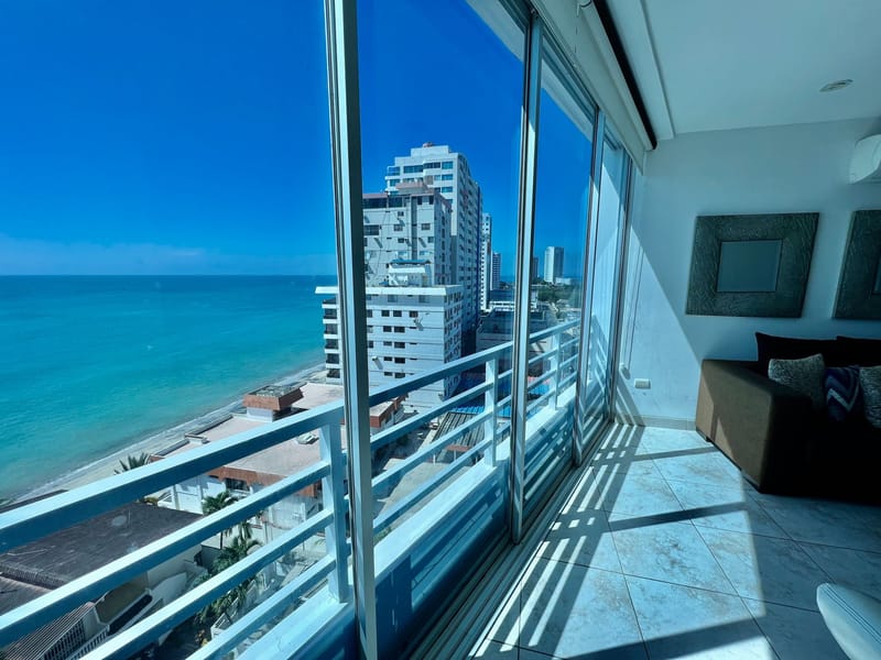 SAN LORENZO: GORGEOUS OCEANFRONT APARTMENT IN A BUILDING WITH A POOL, GYM, HOT TUB, AND ROOFTOP — photo 5