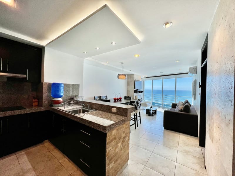 SAN LORENZO: GORGEOUS OCEANFRONT APARTMENT IN A BUILDING WITH A POOL, GYM, HOT TUB, AND ROOFTOP — photo 7