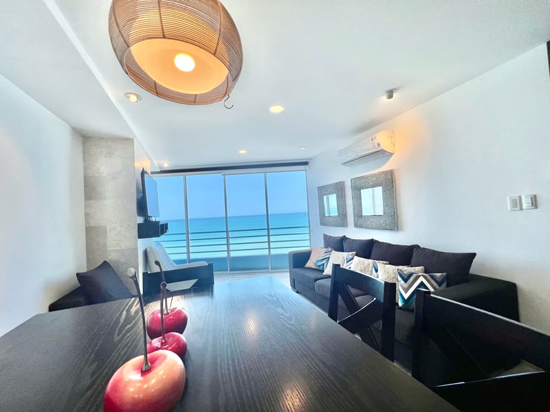 SAN LORENZO: GORGEOUS OCEANFRONT APARTMENT IN A BUILDING WITH A POOL, GYM, HOT TUB, AND ROOFTOP — photo 3