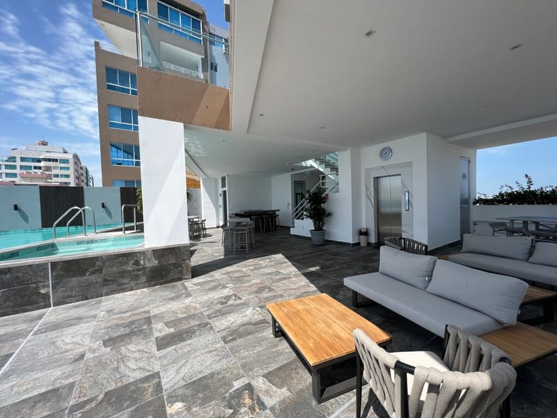 SAN LORENZO: BRAND-NEW SUITES IN A BEACHFRONT BUILDING WITH A POOL AND ROOFTOP — photo 15
