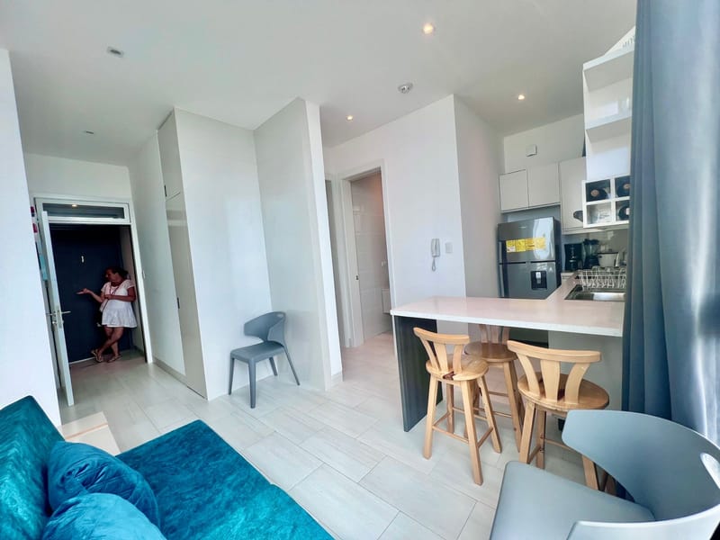 SAN LORENZO: BRAND-NEW SUITES IN A BEACHFRONT BUILDING WITH A POOL AND ROOFTOP — photo 2