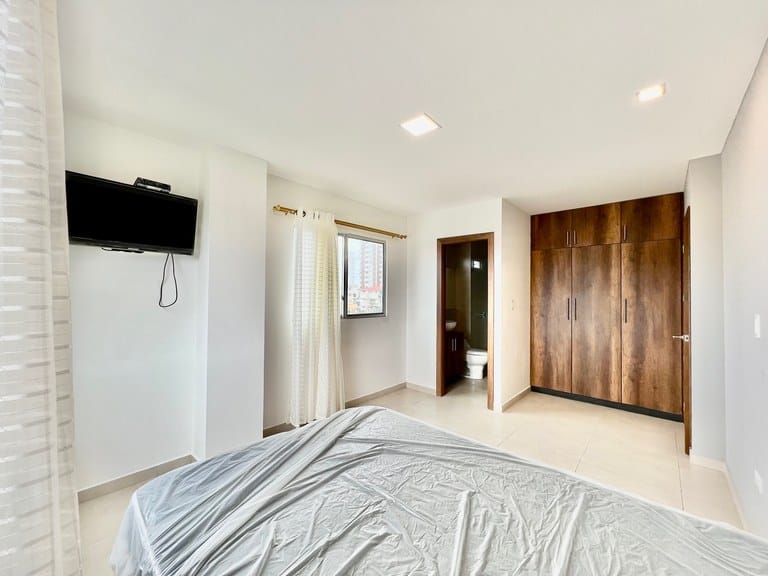BRAND NEW BEAUTIFUL CONDO NEAR THE SEA WITH JACUZZI — foto 4
