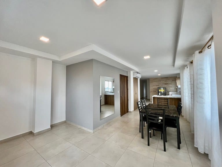BRAND NEW BEAUTIFUL CONDO NEAR THE SEA WITH JACUZZI — foto 11