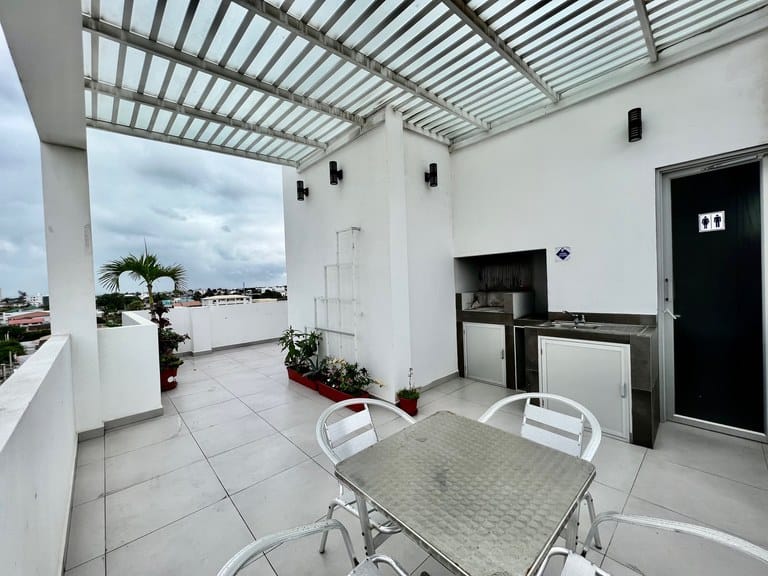 BRAND NEW BEAUTIFUL CONDO NEAR THE SEA WITH JACUZZI — foto 21