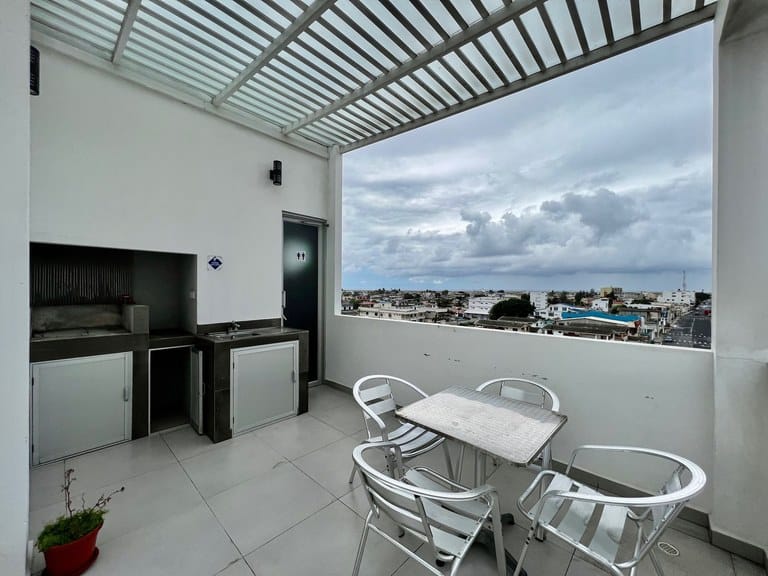 BRAND NEW BEAUTIFUL CONDO NEAR THE SEA WITH JACUZZI — foto 23