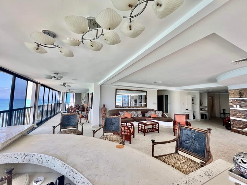 AMAZING PENTHOUSE WITH 360-DEGREE VIEWS — photo 8