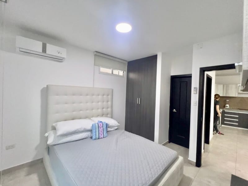 FOR SALE: APARTMENT IN A MODERN BUILDING WITH A POOL — photo 11