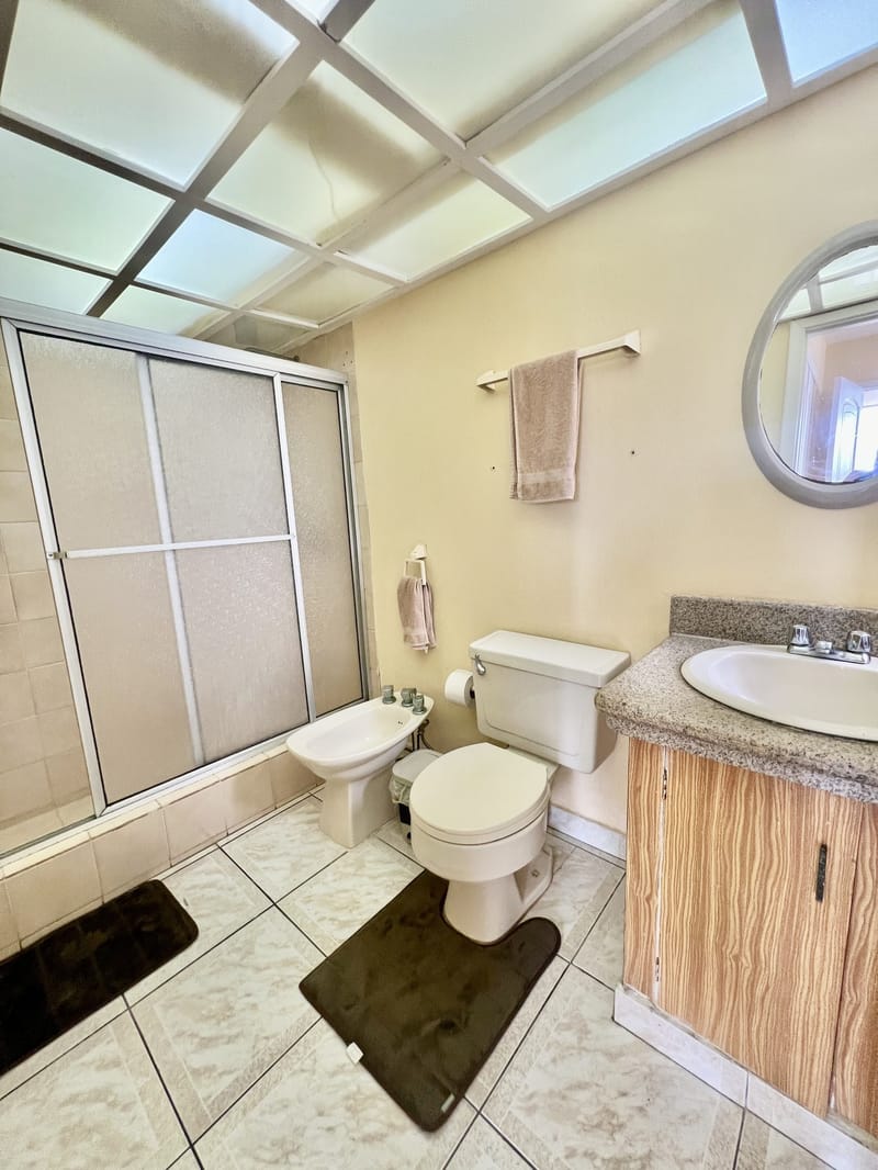Stunning Beachfront Corner Condo in Chipipe — photo 10