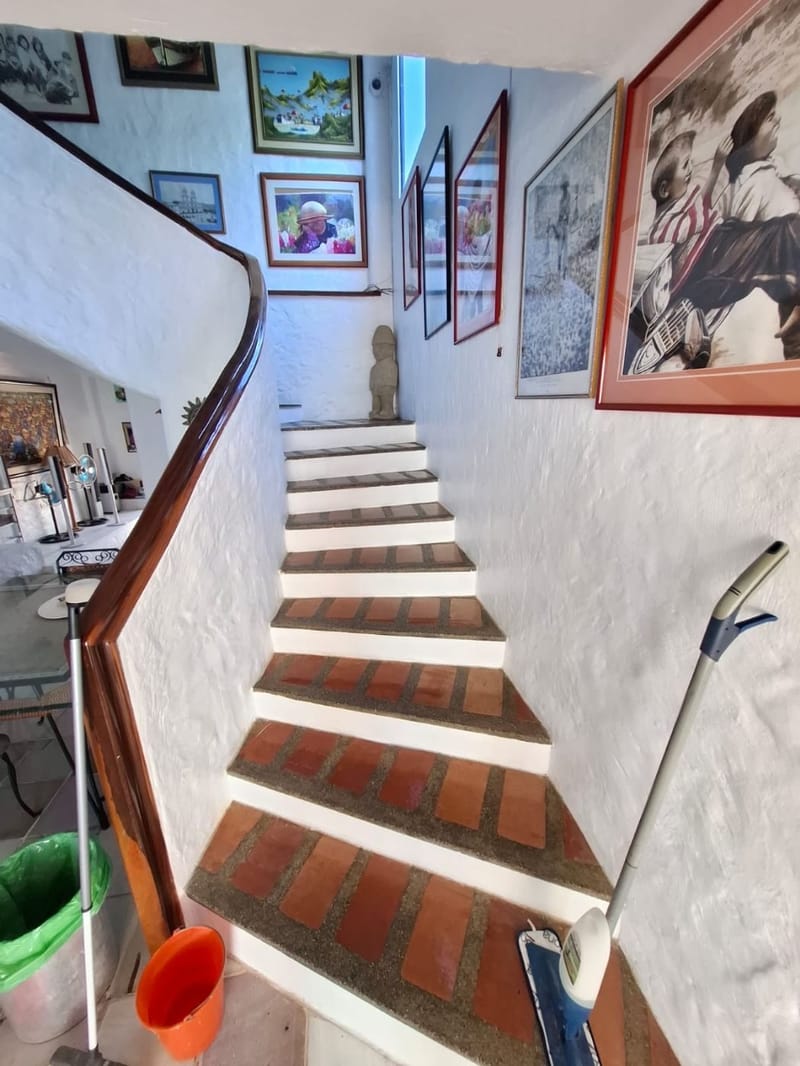 MILINA: 1,200 M2 CORNER PROPERTY ON THE BEACHFRONT WITH A SWIMMING POOL  — photo 11