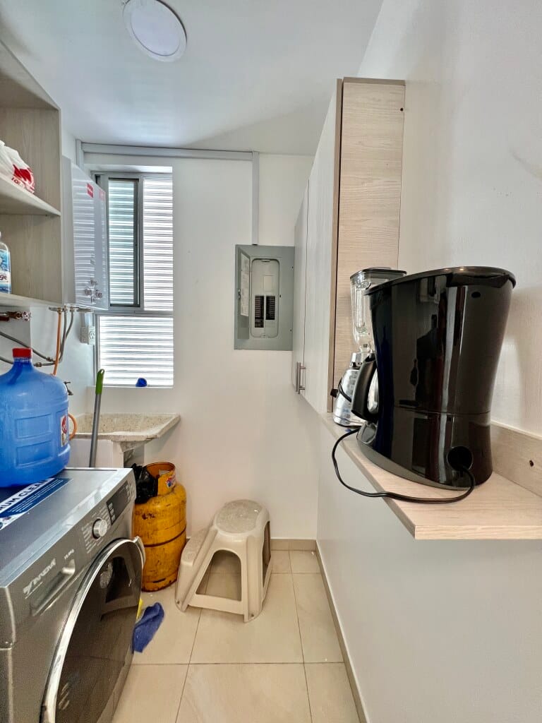 BEAUTIFUL BRAND-NEW APARTMENT — photo 4