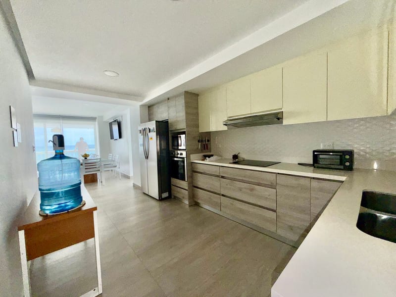 VENDO NUEVO ESQUINERO DEPTO REMODELADO FRENTE AL MAR EN SAN LORENZO SALINAS — foto 7
