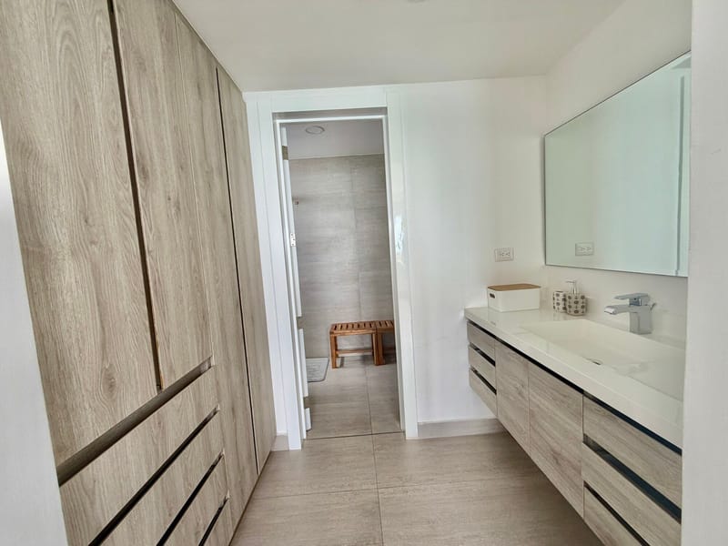 VENDO NUEVO ESQUINERO DEPTO REMODELADO FRENTE AL MAR EN SAN LORENZO SALINAS — foto 13