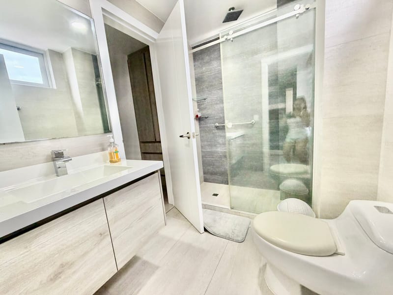 VENDO NUEVO ESQUINERO DEPTO REMODELADO FRENTE AL MAR EN SAN LORENZO SALINAS — foto 17