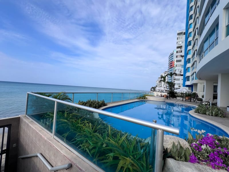 SAN LORENZO: EDIFICIO FRENTE AL MAR CON PISCINA Y YACUZZI — foto 17