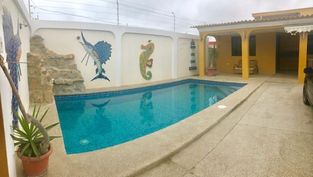 5-Bedroom House with Pool Near the Ocean — photo 28