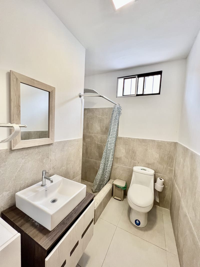 COMPLEX WITH A POOL JUST 4 BLOCKS FROM THE BEACH  ChatGPT — photo 11