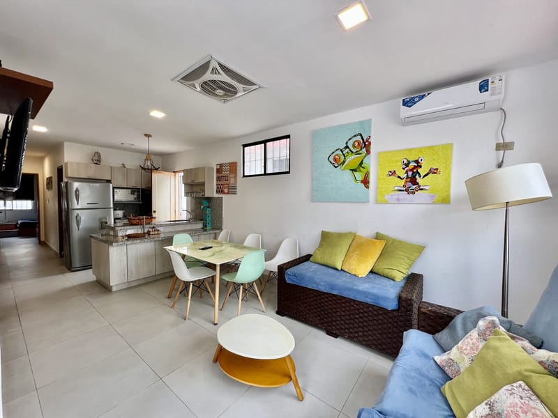 COMPLEX WITH A POOL JUST 4 BLOCKS FROM THE BEACH  ChatGPT — photo 18