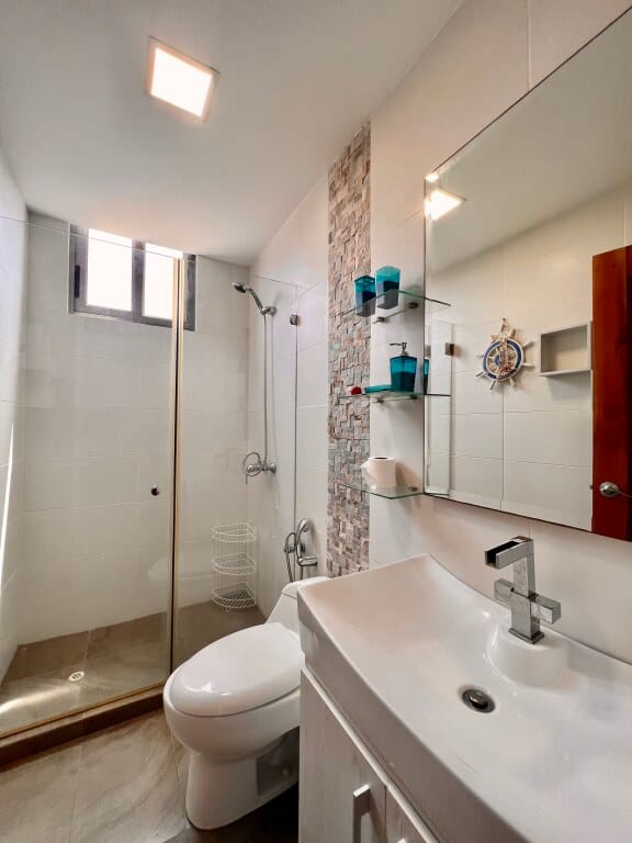 PUNTA BLANCA: DE ESTRENO CON 2 BALCONES Y PISCINA — foto 23
