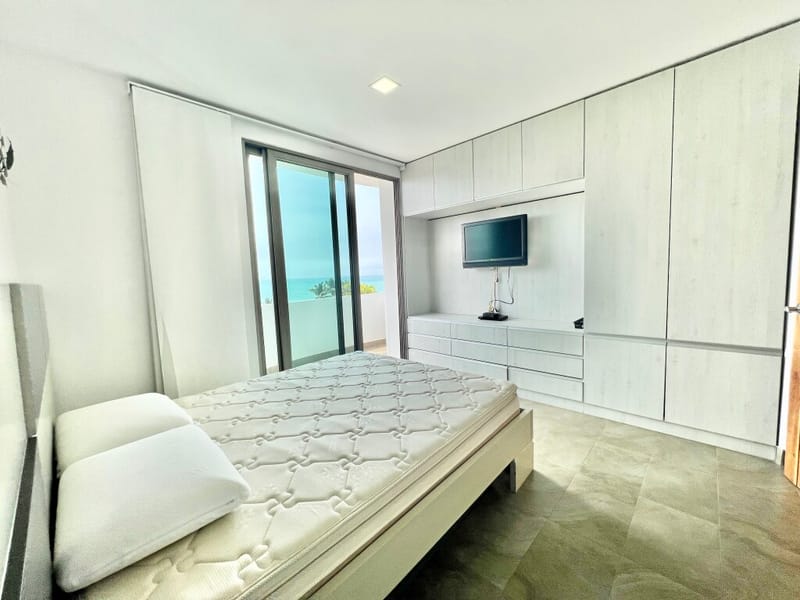 PUNTA BLANCA: DE ESTRENO CON 2 BALCONES Y PISCINA — foto 5