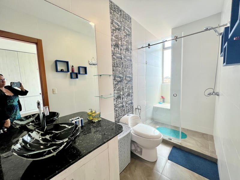 PUNTA BLANCA: DE ESTRENO CON 2 BALCONES Y PISCINA — foto 29