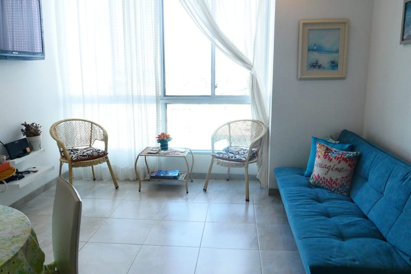 STUNNING 2-Bedroom Apartment in a Beachfront Building with a Pool and Rooftop — photo 8