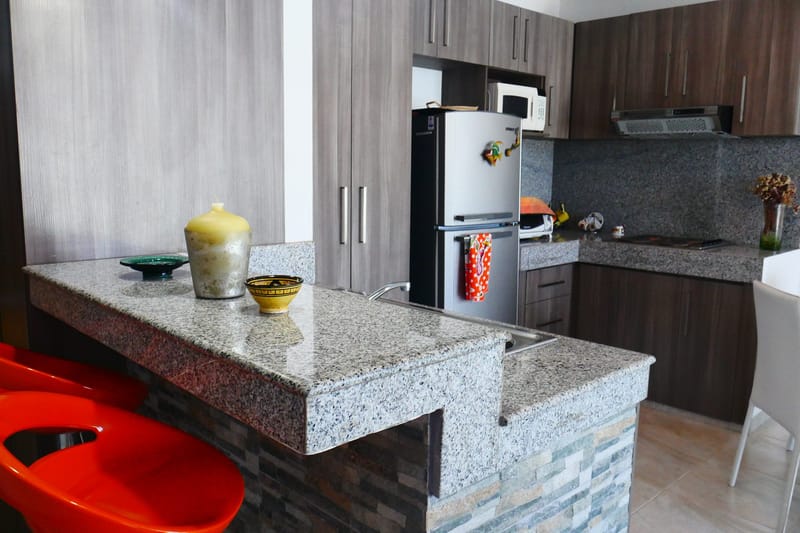 STUNNING 2-Bedroom Apartment in a Beachfront Building with a Pool and Rooftop — photo 10
