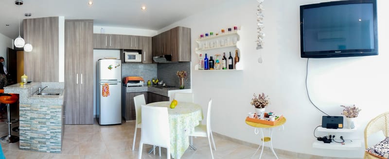 STUNNING 2-Bedroom Apartment in a Beachfront Building with a Pool and Rooftop — photo 11