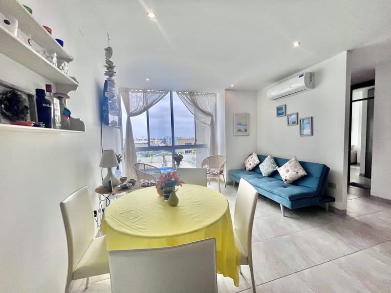 STUNNING 2-Bedroom Apartment in a Beachfront Building with a Pool and Rooftop — photo 2