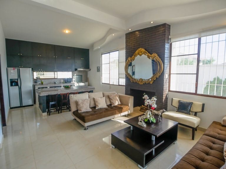 Spectacular Home with Pool in Chipipe — photo 2