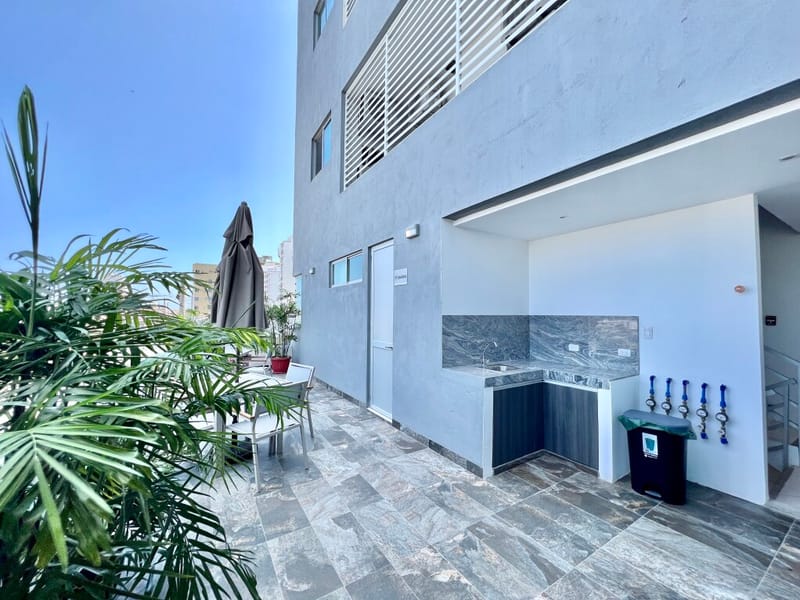 SAN LORENZO: DE ESTRENO SUITE EN EDIFICIO FRENTE AL MAR CON PISCINA Y ROOFTOP — foto 24