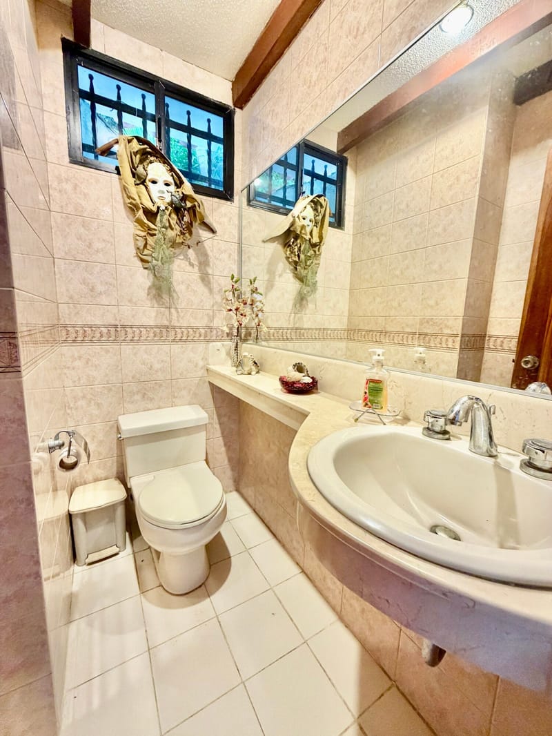 GOLD COAST HOUSE FOR SALE RIGHT ON THE BEACH — photo 29