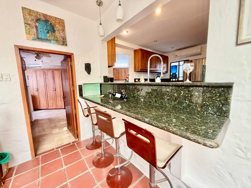 GOLD COAST HOUSE FOR SALE RIGHT ON THE BEACH — photo 14