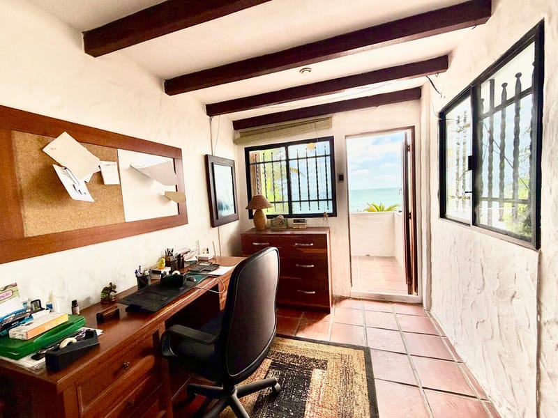 GOLD COAST HOUSE FOR SALE RIGHT ON THE BEACH — photo 27