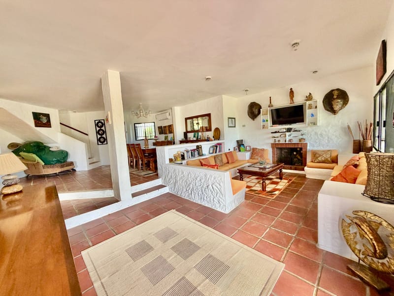 GOLD COAST HOUSE FOR SALE RIGHT ON THE BEACH — photo 4