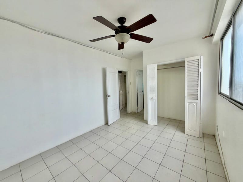 SPACIOUS UNFURNISHED OCEANFRONT APARTMENT FOR RENT — photo 20